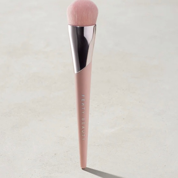 Fenty Beauty Makeup Brand New Without Box Fenty Foundation Brush